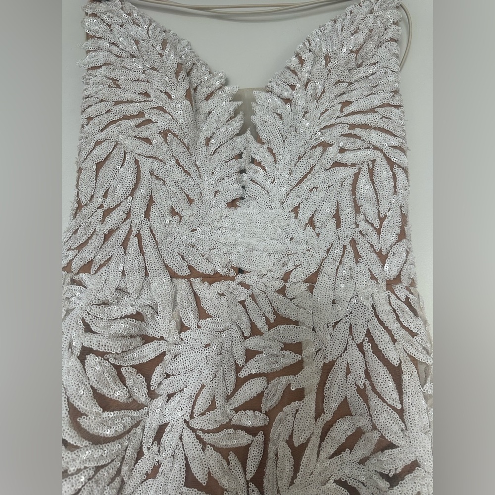 NADINE MERABI TALIA Elegant White Lace Dress - Picture 10 of 17